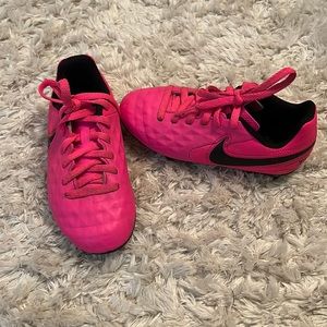 Girls Tirmpo Pink Soccer Cleats- Size 10 Toddler